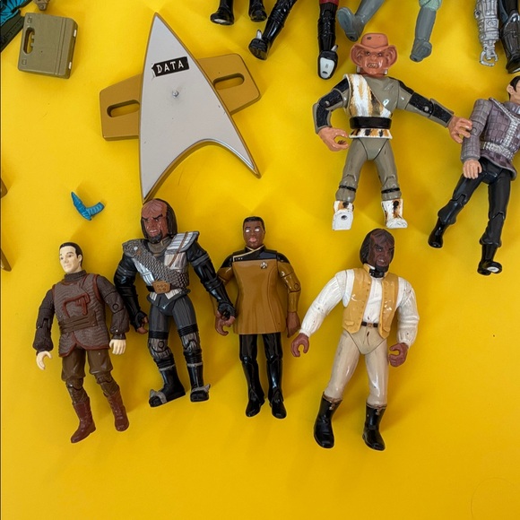 STAR TREK Lot 100+ Action Figures/Accessories Vintage Stands Aliens Q + more!!!! - Picture 7 of 16